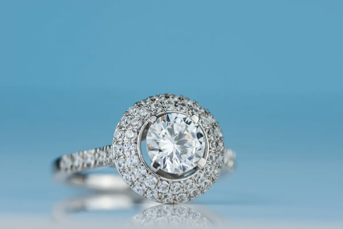 What Is a Semi-Mount Engagement Ring? (And How to Build One)