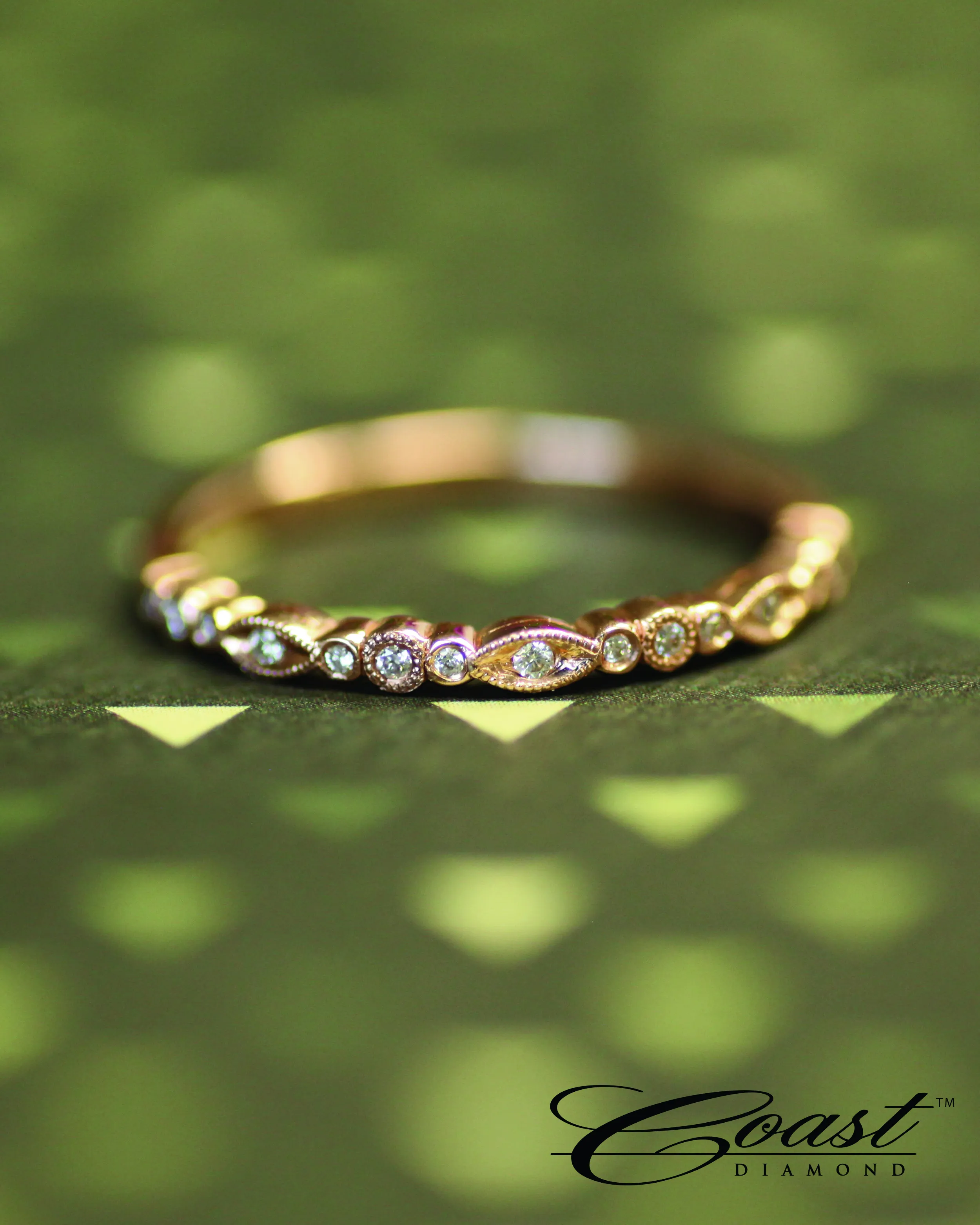 Single Row Single row engagement ring settings seem similar at first glance, but a keen eye will notice the band includes precio