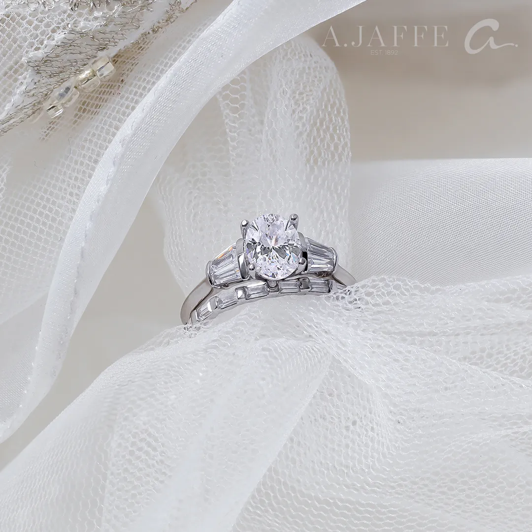 Three-Stone Three-stone settings have grown in popularity recently and contain a gemstone on either side of the main gemstone.Ea