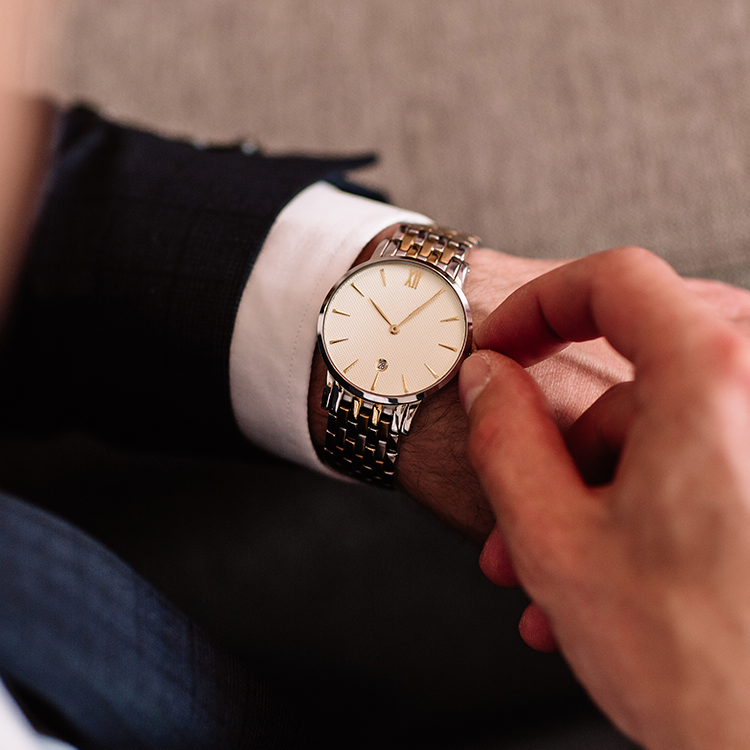 Shop new watches including brands like Citizen, Rolex, & Tissot located in the Niagara Region. 