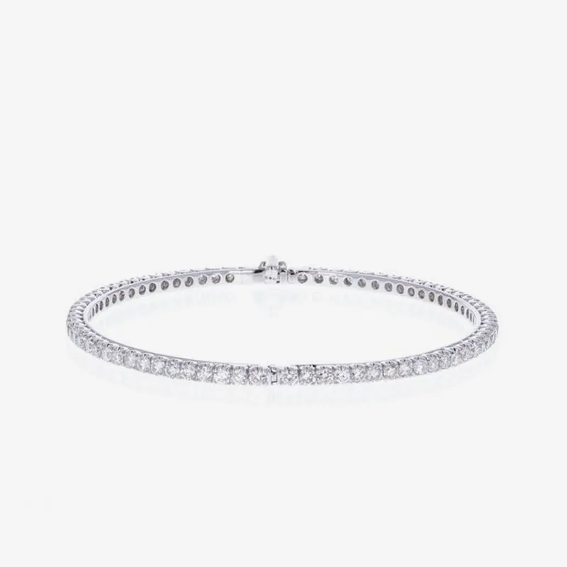 Shop bracelets in Niagara. Including Coloured Stone Bracelets, Diamond Bracelets, Gold Bracelets, and Pearl Bracelets. 