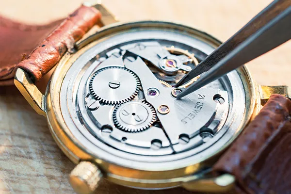 Learn about Watch Repairs image