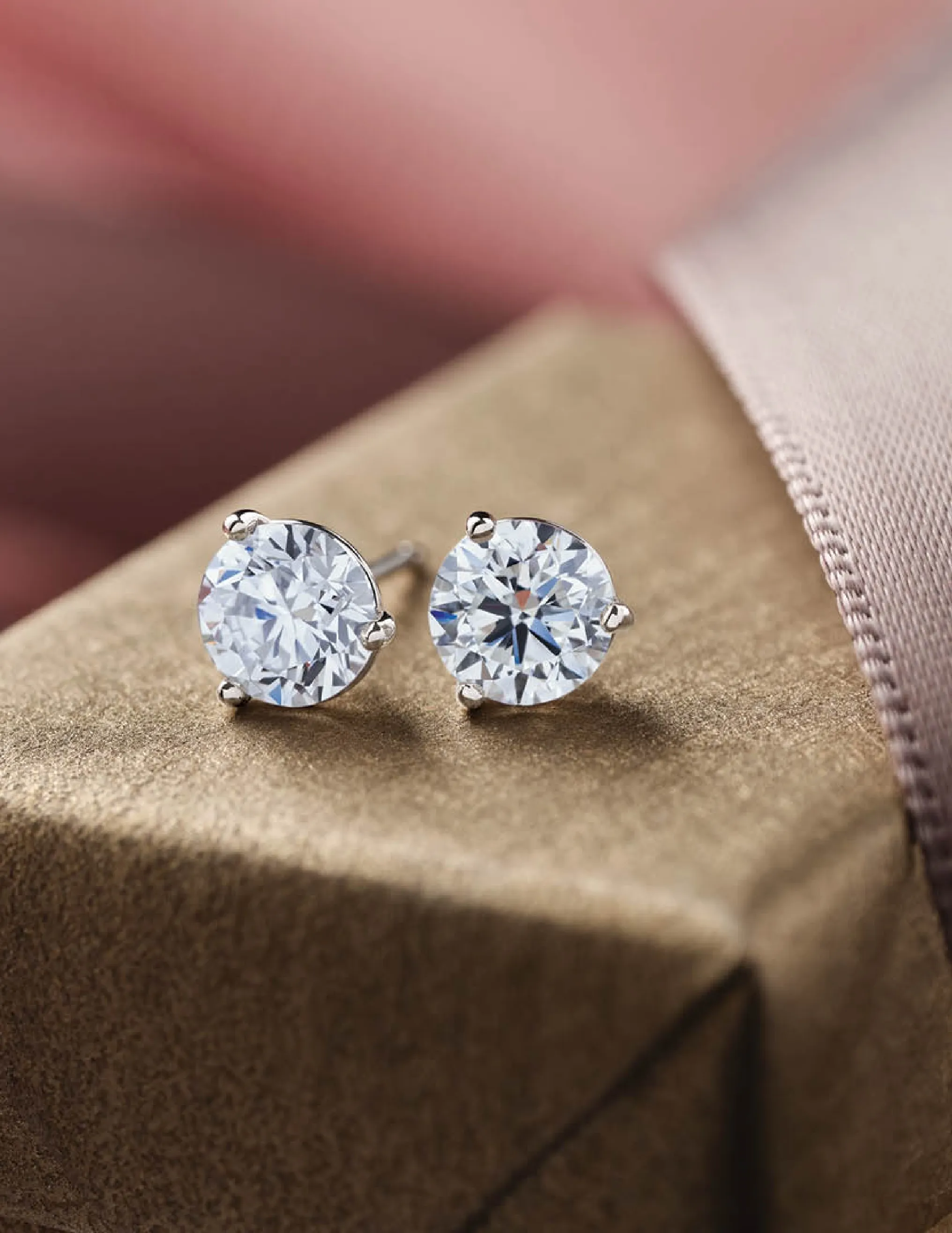Diamond Earrings. Hollingsworth Jewelers Gallery Petaluma, CA