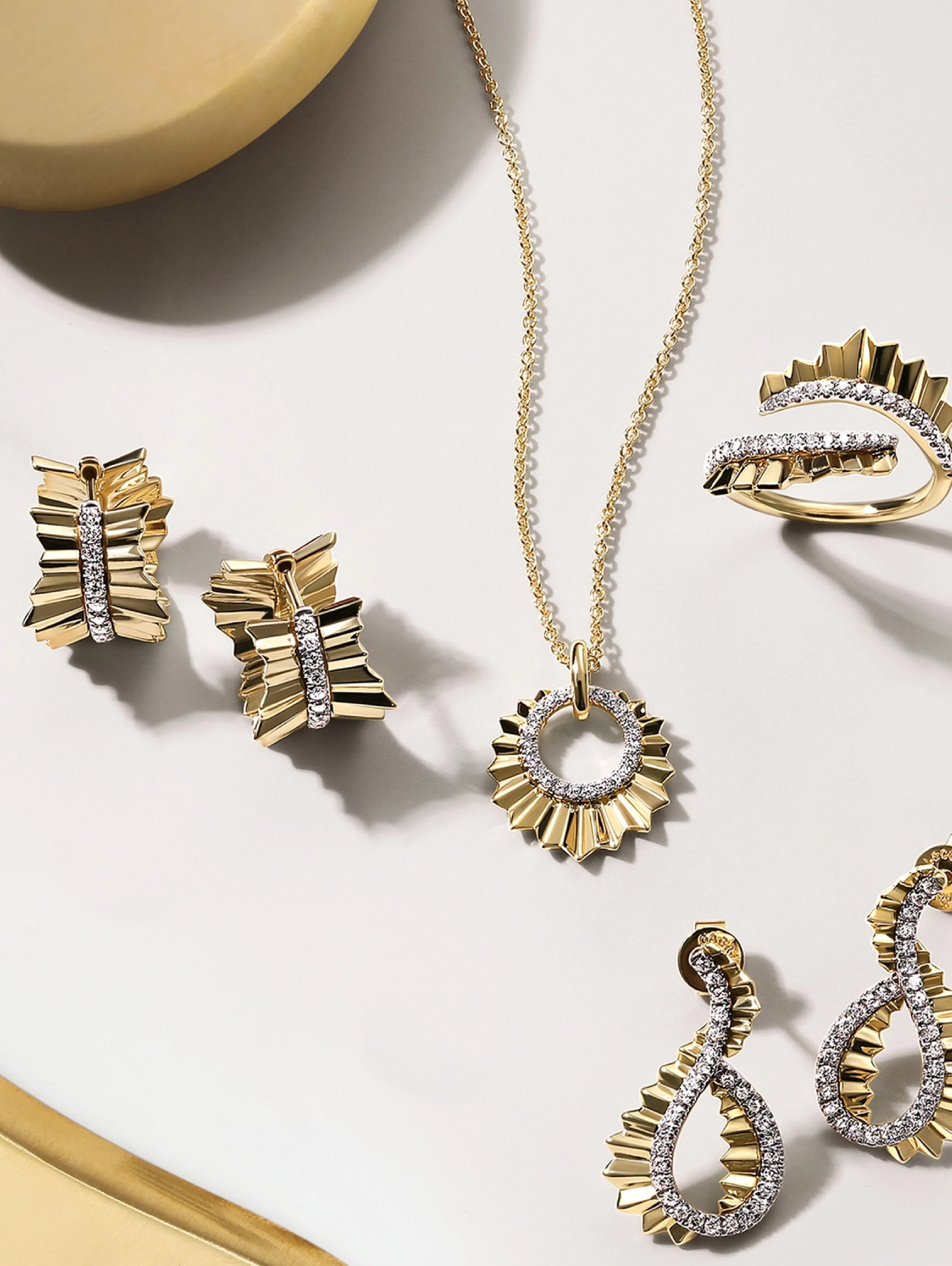  Lorem ipsum dolor sit amet consectetur adipiscing elit. Hollingsworth Jewelers Gallery Petaluma, CA
