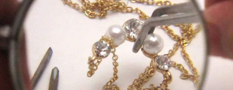 Read article: Essential Tips for Accurate and Reliable Jewelry Appraisals