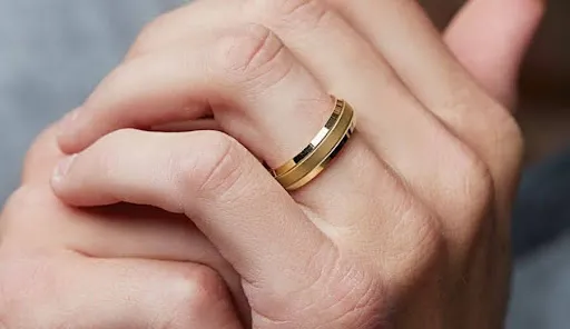 Gold Wedding Bands for Classic Style