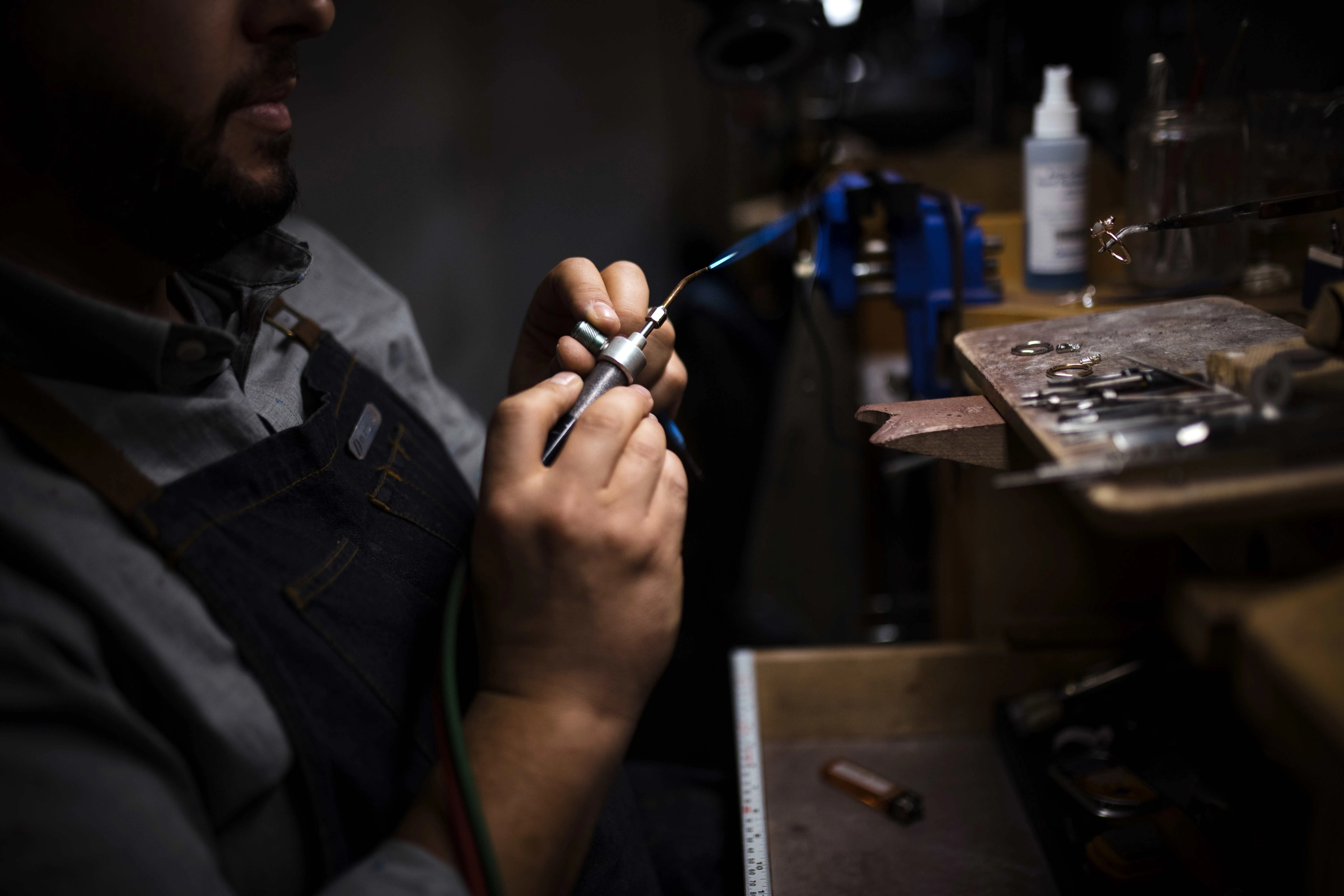 Goldsmith setting a diamond in a custom ring Hudson Valley Goldsmith New Paltz, NY