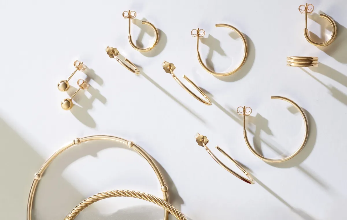 Solid vs. Hollow Gold Jewelry: What You Need to Know