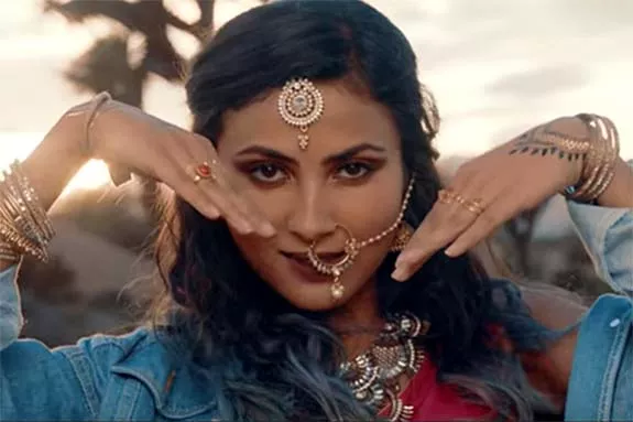 Music Friday: YouTube Sensation Vidya Vox Is All About Diamonds and Gold