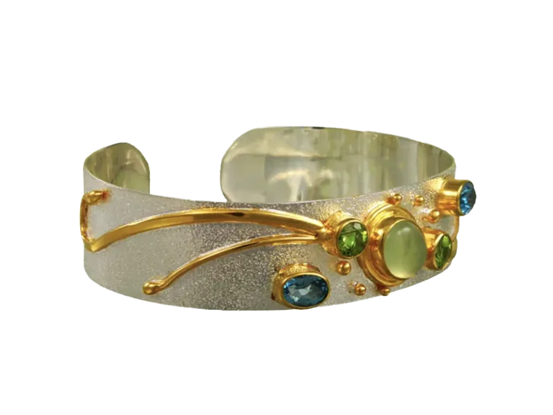 Custom Jewelry Design Lorem ipsum dolor sit amet, consectetur adipiscing elit, sed do eiusmod tempor incididunt ut labore et dol