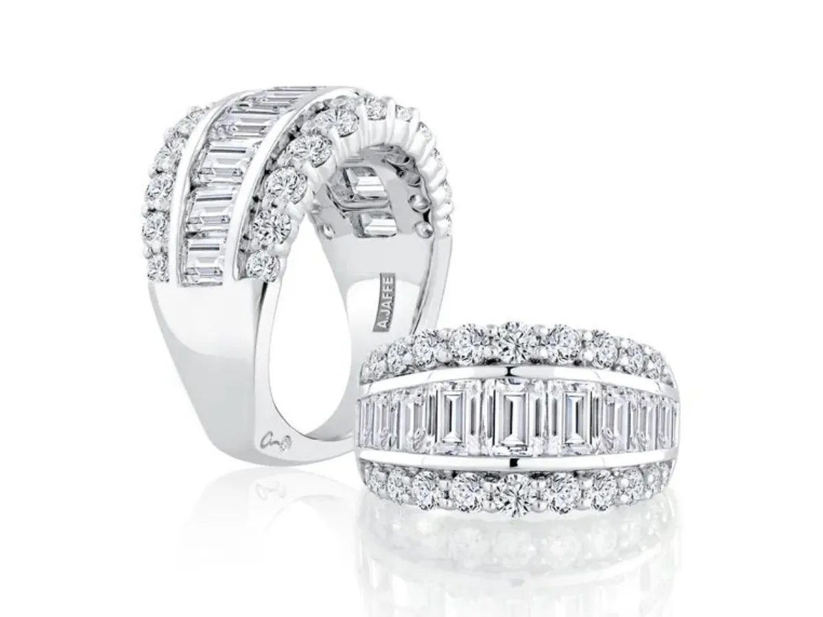 White Gold Baguette and Round Diamond Ring Design