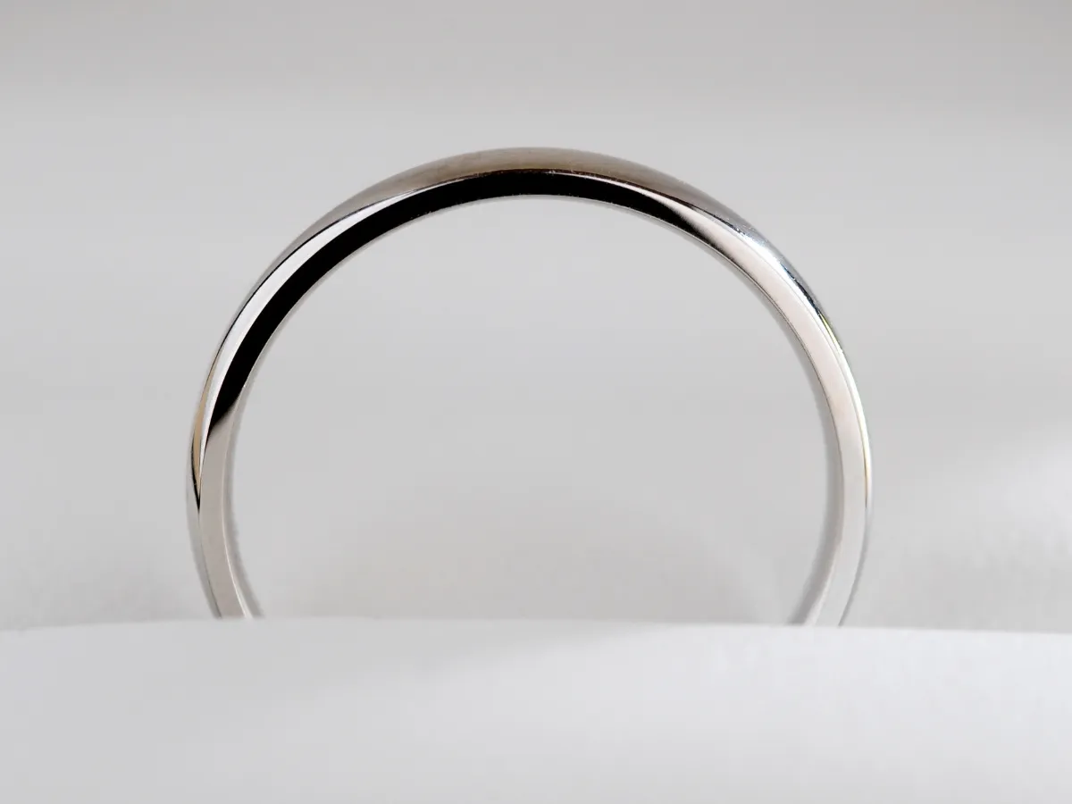 Classic platinum wedding band
