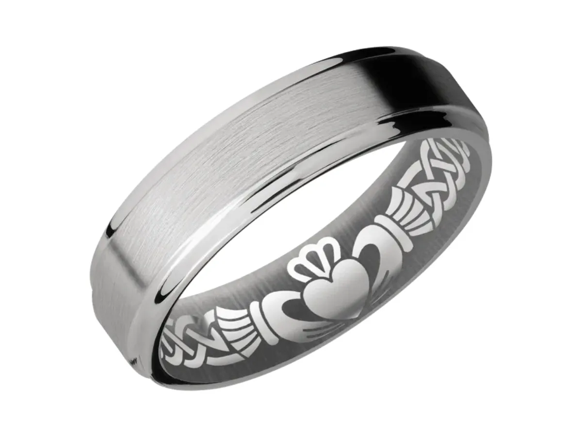 Brushed  Claddagh wedding band