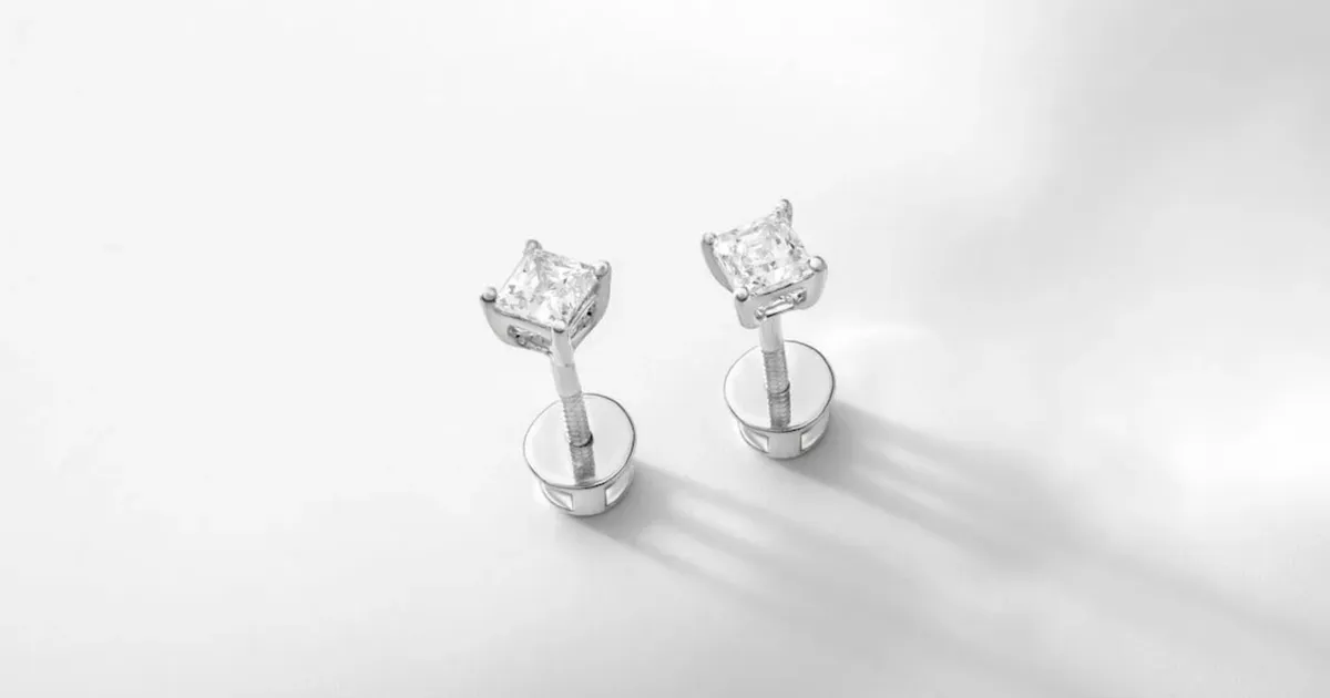  The Secret Behind Why Diamond Earrings Never Go Out of Style: Timeless Elegance