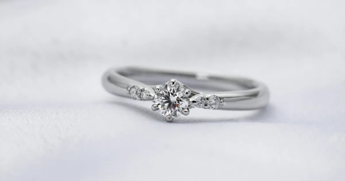 How Sustainable Engagement Rings Benefit the Planet