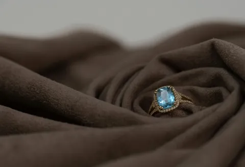 Modern sapphire engagement ring