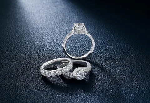 Custom design engagement rings for proposals