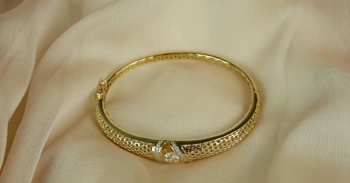 The Perfect Bangle Bracelet for Every Occasion: A Comprehensive Guide to Choosin