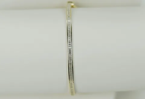 Elegant bangles holiday gift for friends