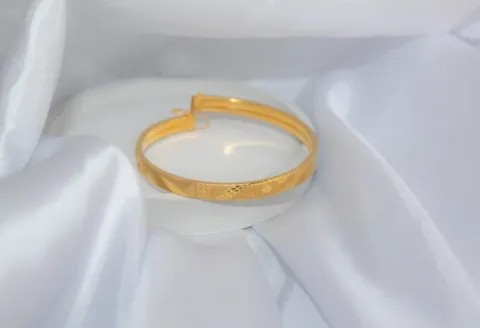 Gold Bangle Bracelet with Clasp