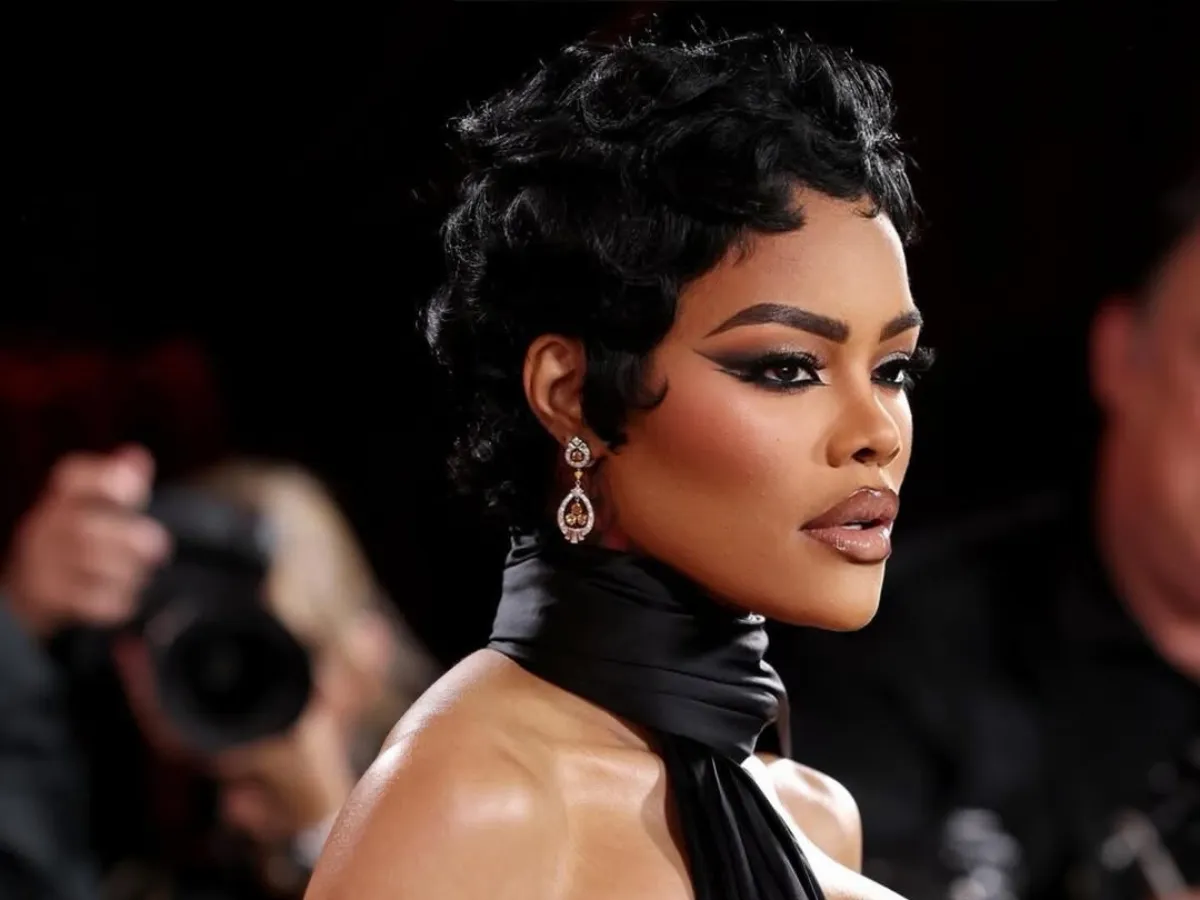 Teyana Taylor wearing drop earrings