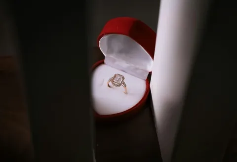Box with ring designs for an unforgettable proposal