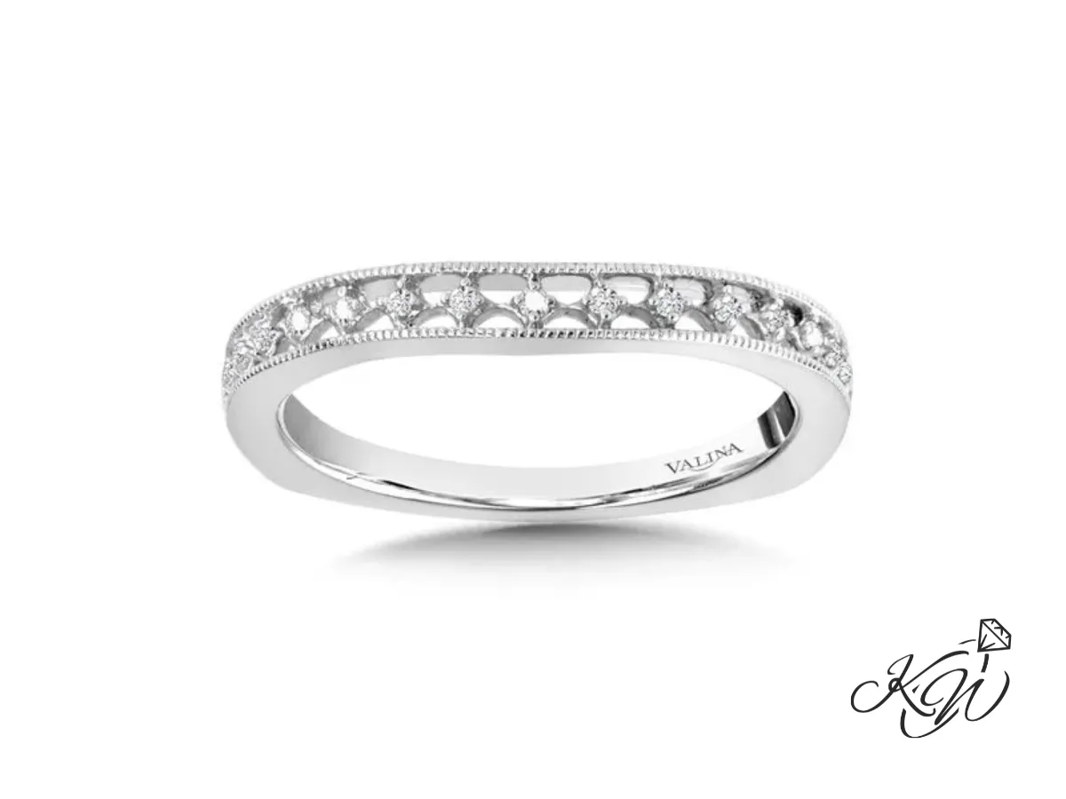 White gold diamond wedding band with vintage details