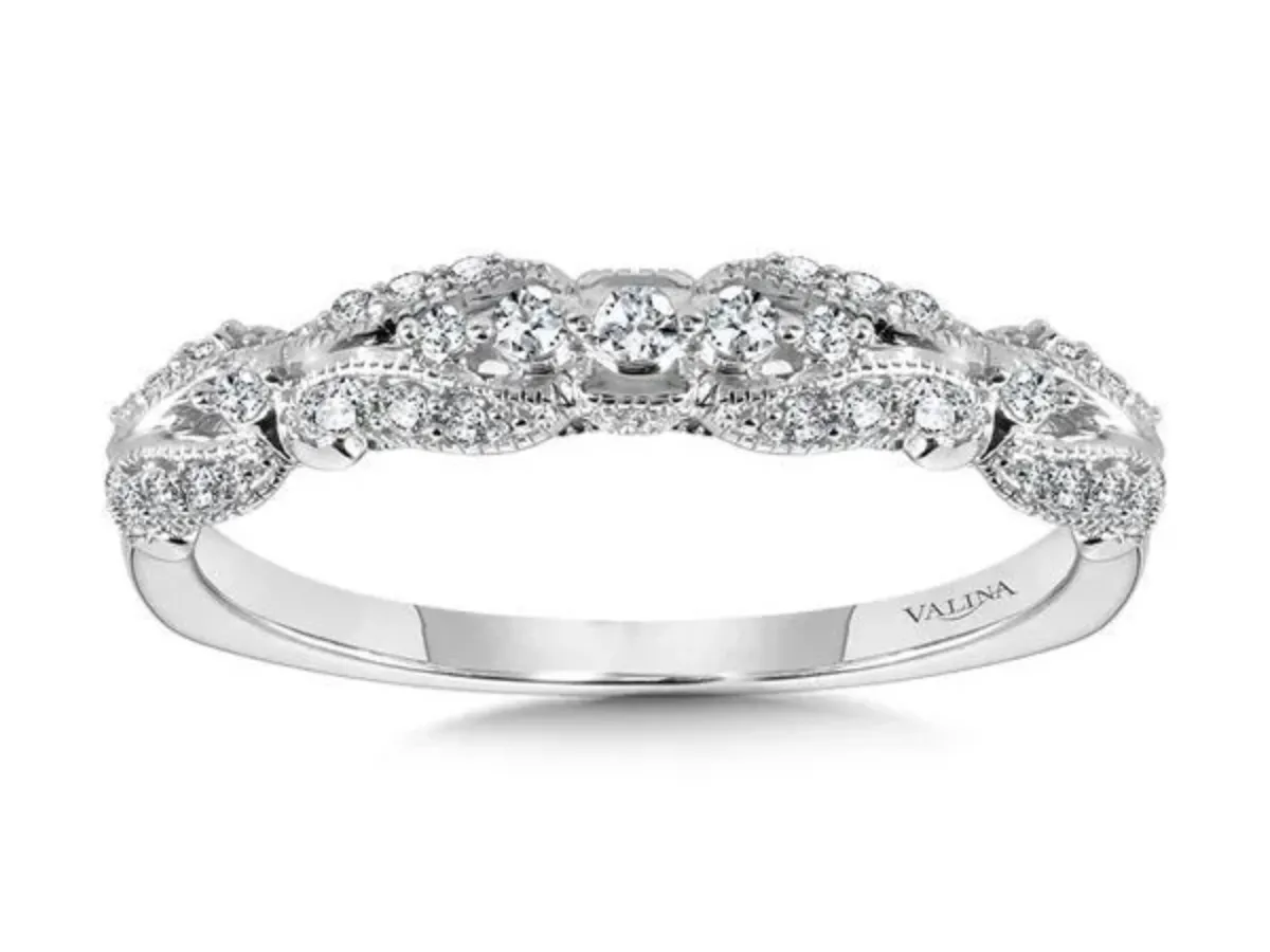 White gold vintage diamond scalloped band.