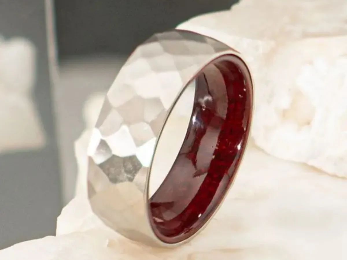 Classic white gold wedding band with polished edge