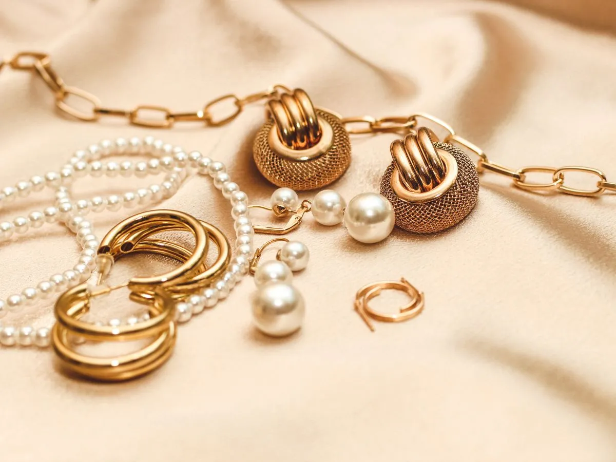 The Rise of Minimalist Jewelry in Everyday Fashion