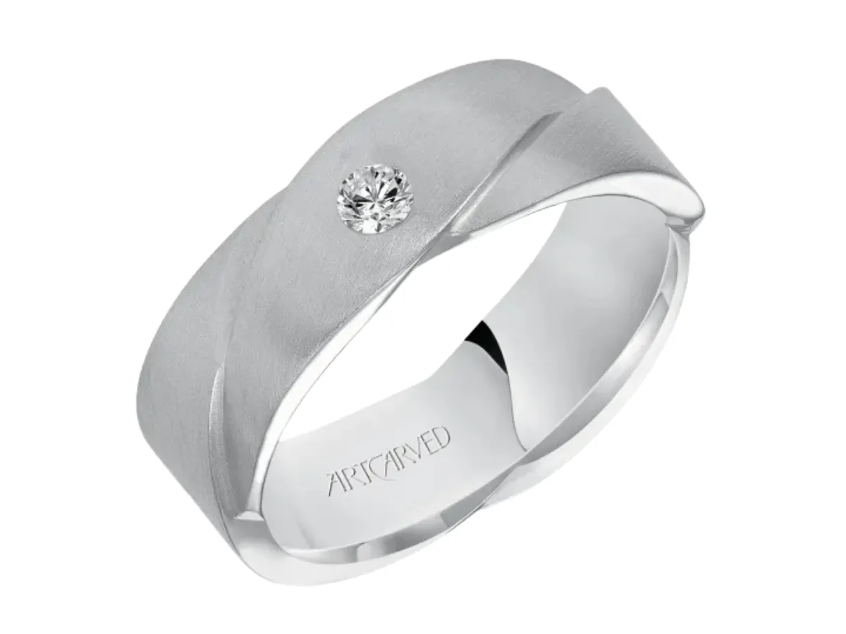 How To Choose The Right Diamond Size For Men’s Wedding Bands