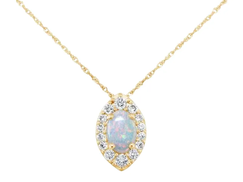Read article: A Gift to Cherish: Beautiful Holiday Jewelry Gifts for a Daughter