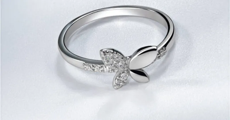 Read Article: What You Need to Know About Men's Wedding Band Prices