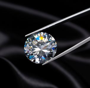 Detailed diamond inspection service by experts