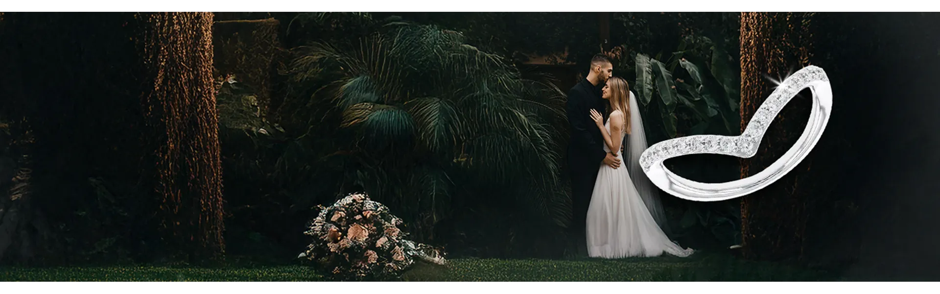 couple with women's wedding band