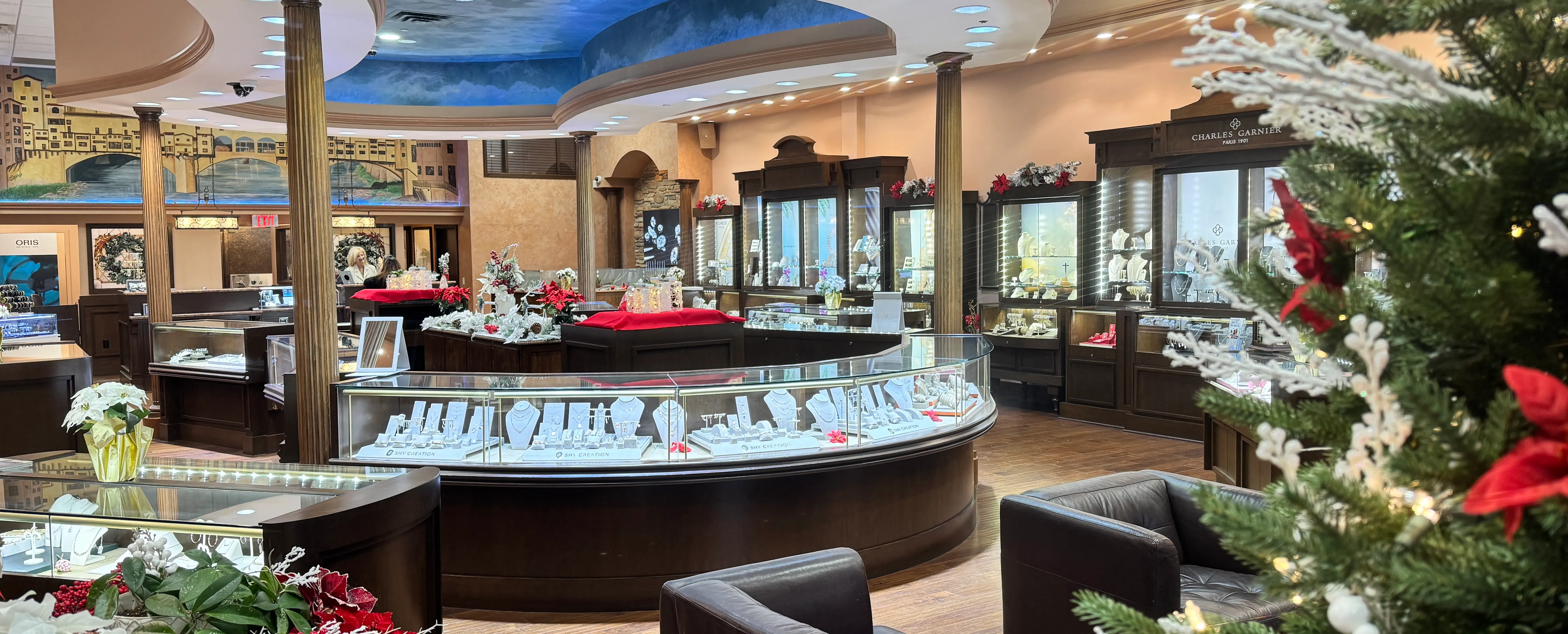 Open 7 Days beginning December 7th until the 24th! Happy Holiday Season from all of us at Kevin's Fine Jewelry. Stop in to experience our new collections, just in time for the holiday season!

Don't miss our trunk show days - December 11th & 12th, 12:00 - 8:00 PM Kevins Fine Jewelry Totowa, NJ