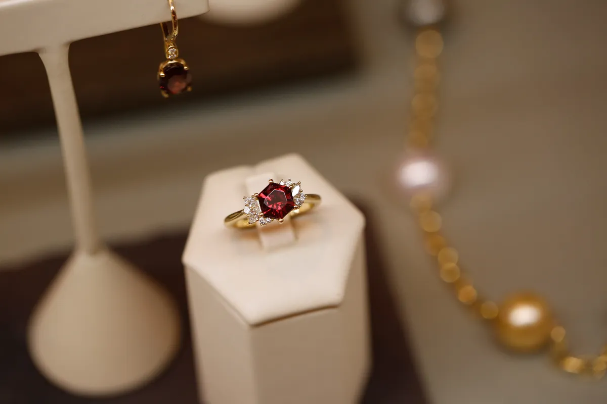 How to Design Custom Jewelry in Blue Ash, OH, From Ideas You Already Have