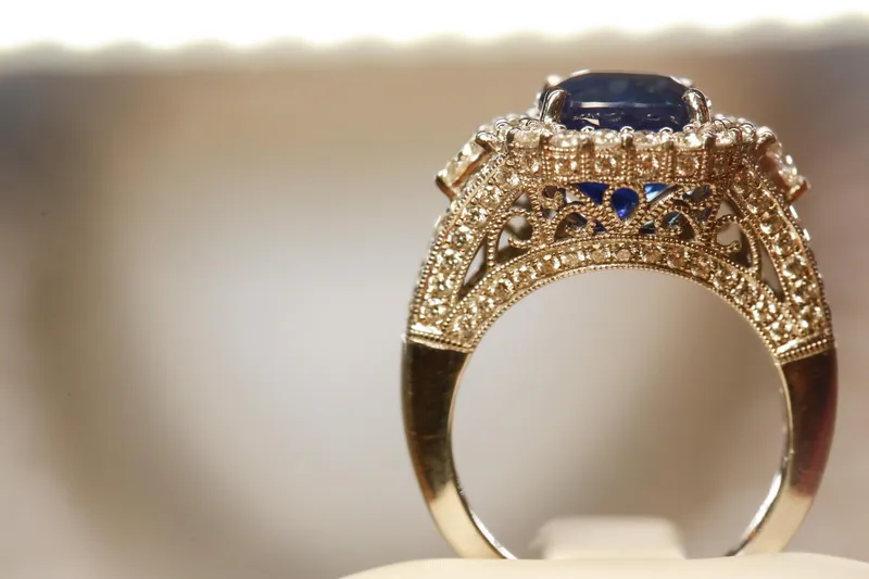 Read article: Custom Engagement Rings in Cincinnati, OH: Creating the Perfect Proposal Story