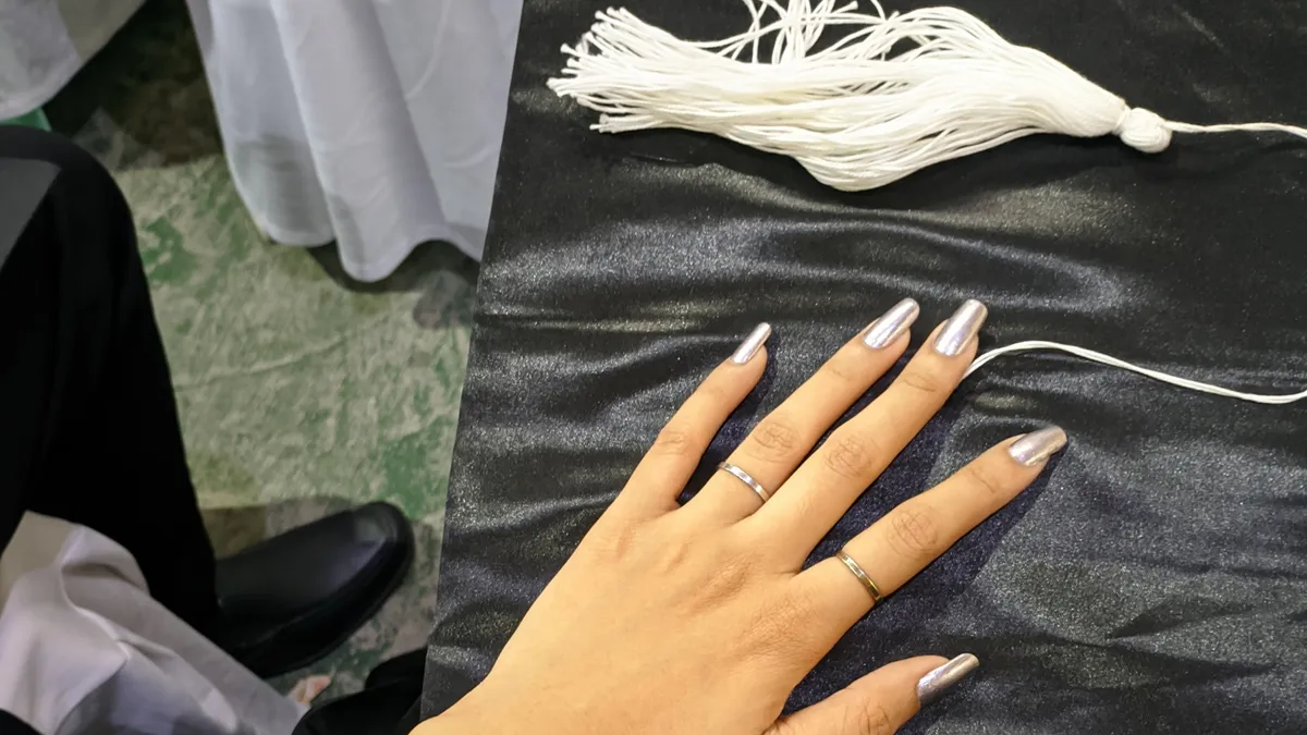 Read article: How Jewelry Becomes Part of Your Most Important Memories 