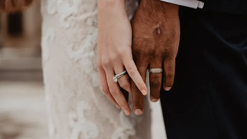 Read article: Summer Wedding Jewelry: Trends and Tips