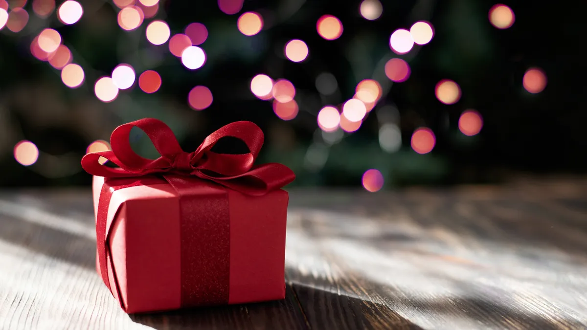 Get a Head Start on the Holidays: Shop Komara Jewelers' Christmas in October!