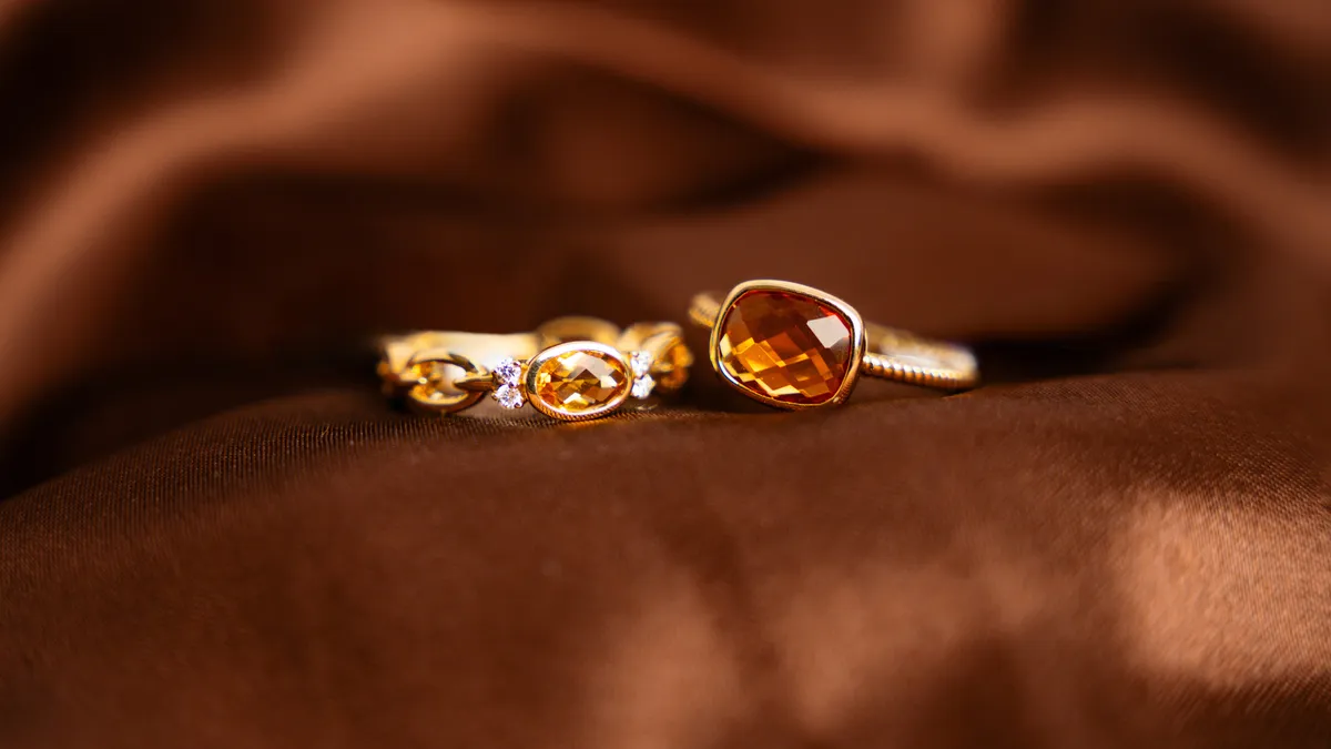 Read article: Statement Jewelry Pieces Perfect for Autumn