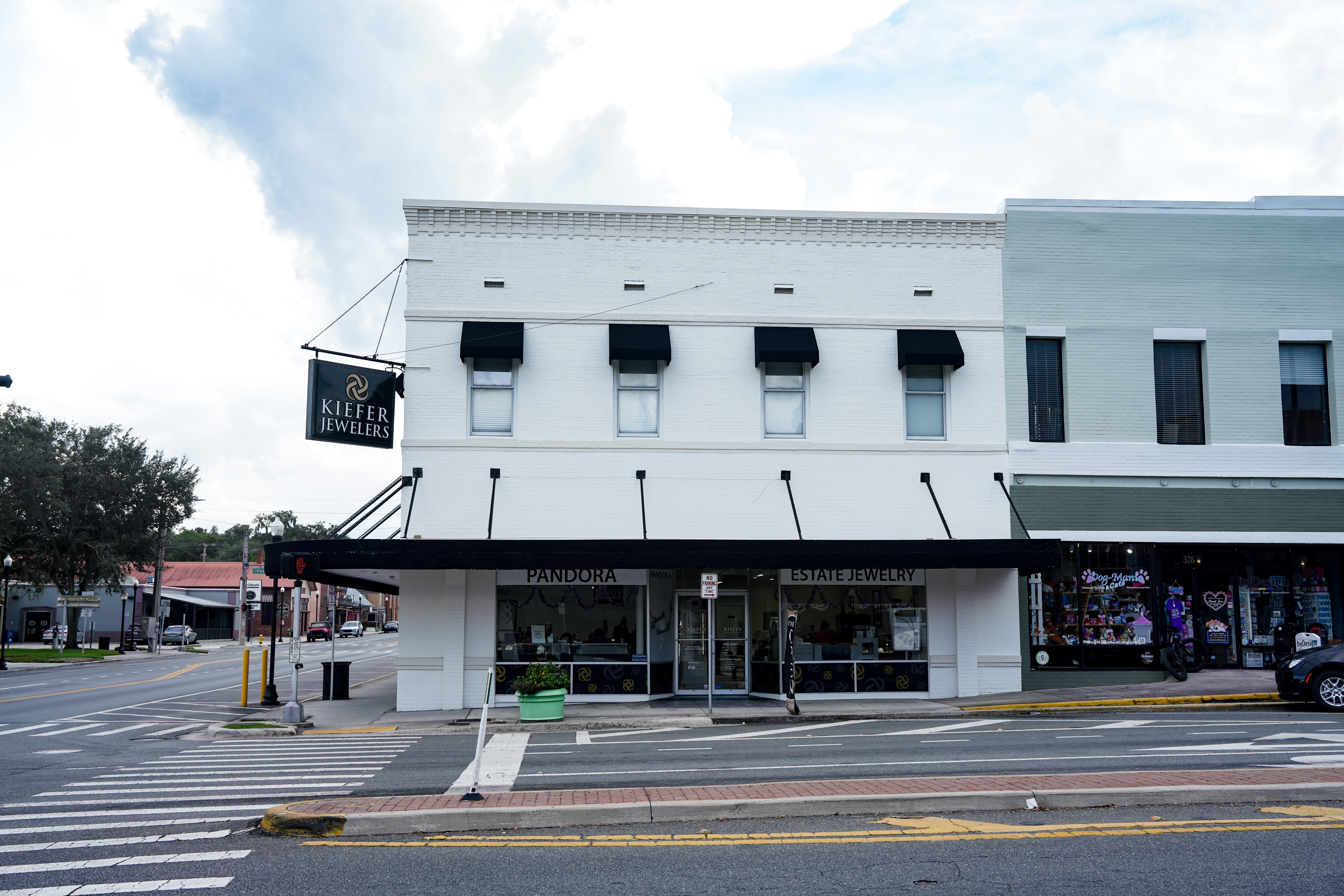 our Dade City location located at 37850 Meridian Avenue in Dade City, FL