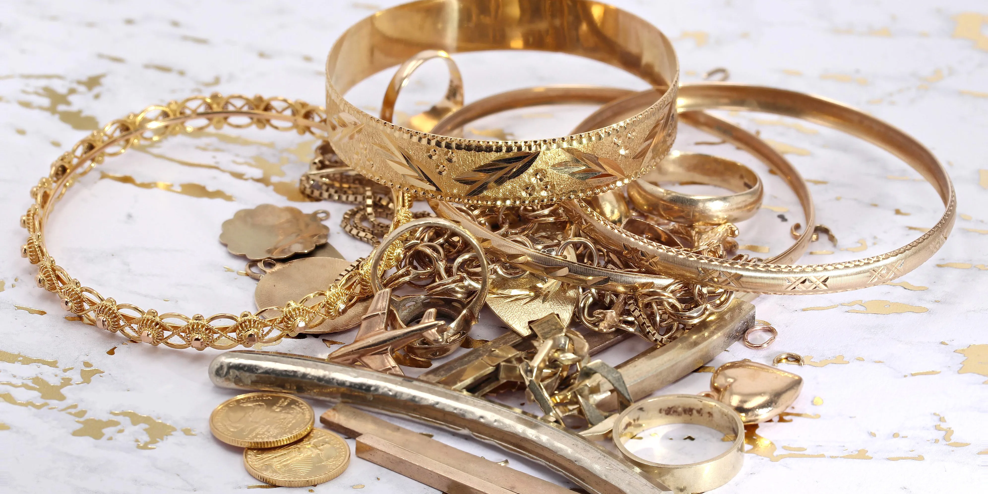 Sell your old gold, platinum, jewellery, luxury watches, and big diamond at La Mine dOr Jewellery Exchange