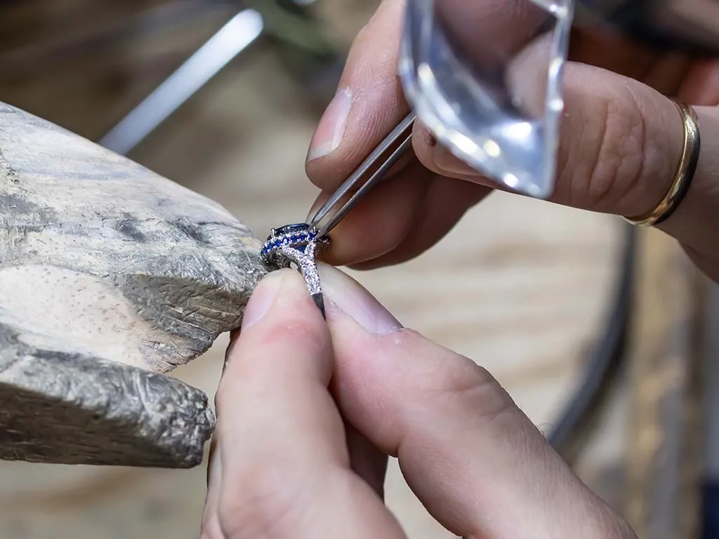 Learn about Stone Setting and Resetting image