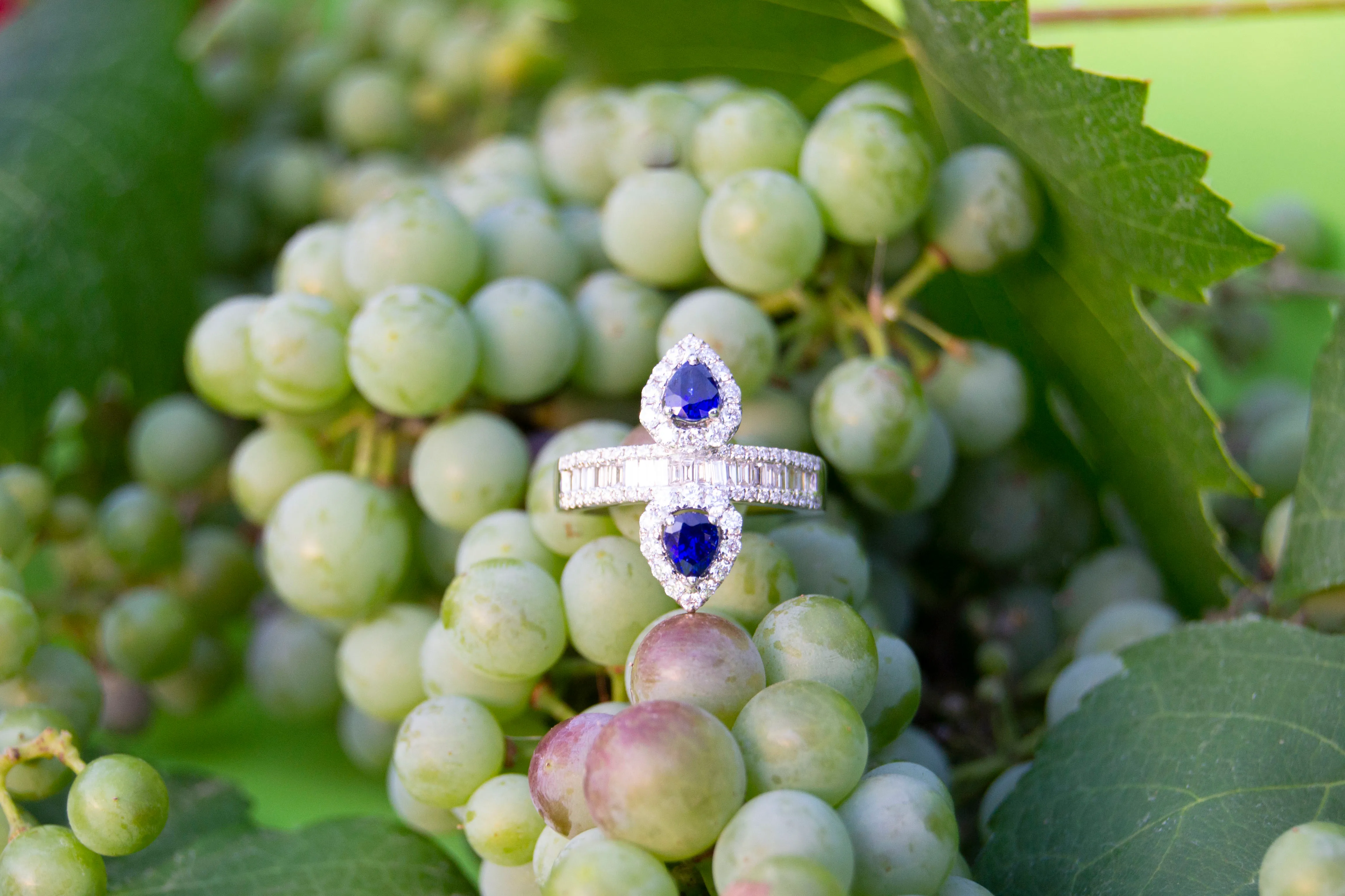 white gold blue sapphire diamond ring