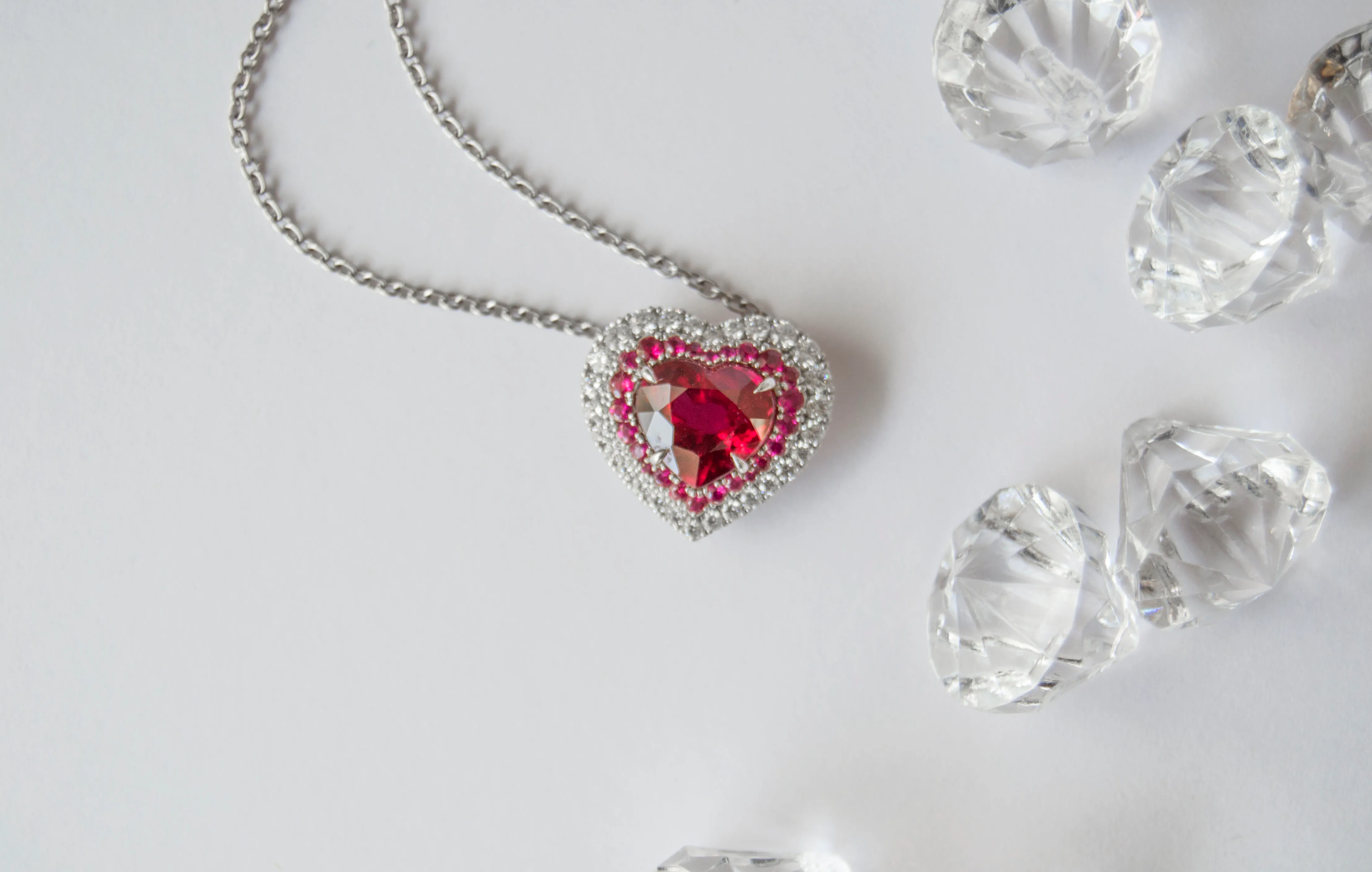 Omi Privé yellow gold tourmaline pendant with alexandrite and diamond halos
