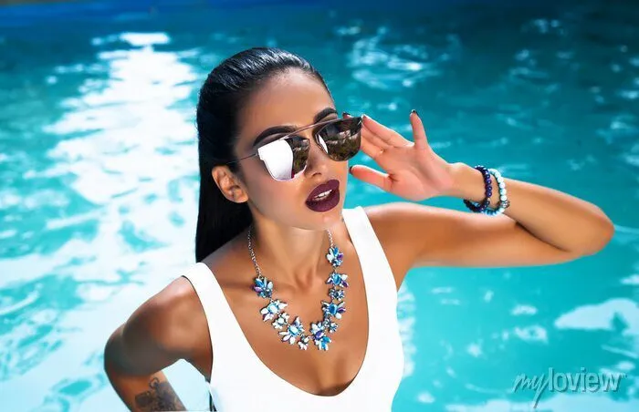 Dangers of Swimming in Pools with Jewelry