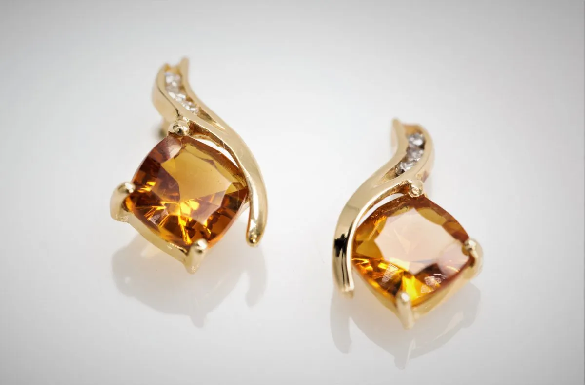 November Birthstone