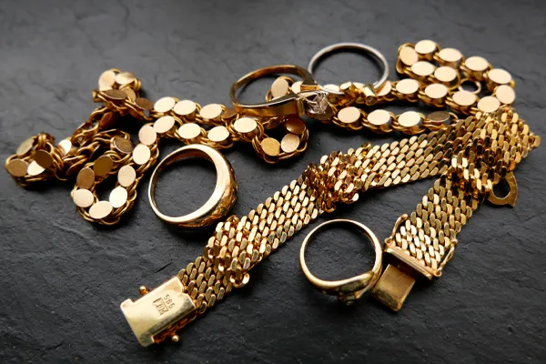 Learn about Gold & Diamond Buying image